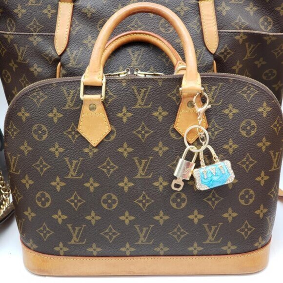 Authentic Louis Vuitton Lock & Key with unbranded Bagcharm, Keycharm, Keychain - Picture 8 of 8